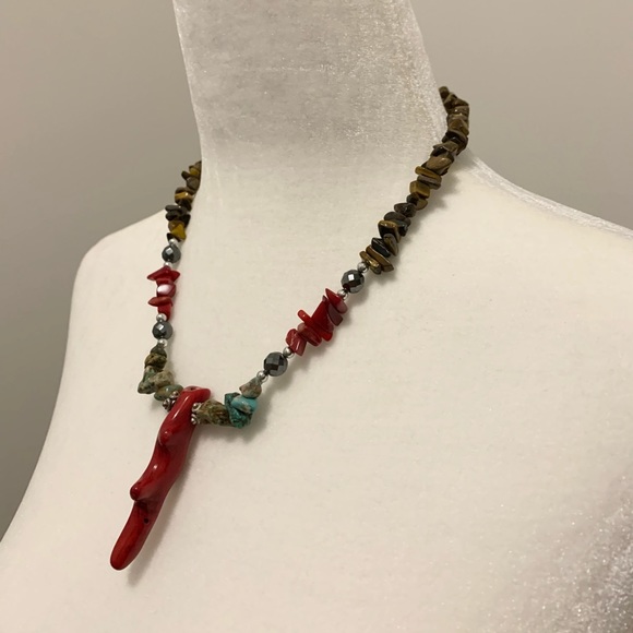 Necklace - Picture 2 of 4